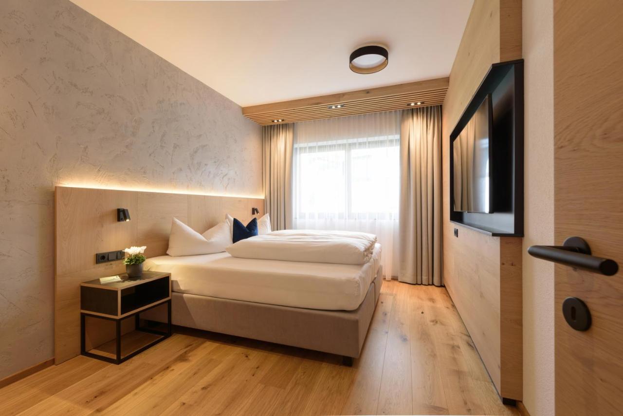 Haus St Anton - Incl Gratis Premium Sommerkarte Sankt Anton am Arlberg Exterior foto
