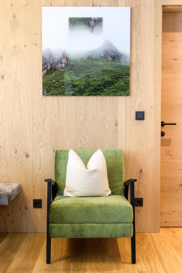 Haus St Anton - Incl Gratis Premium Sommerkarte Sankt Anton am Arlberg Exterior foto
